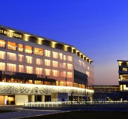 Отель Cachet Boutique Шаосин Экстерьер фото